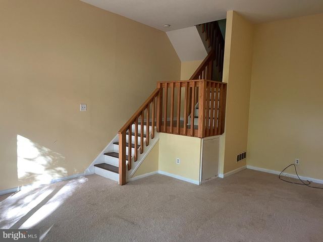 3208 CHAMPIONS DR, Wilmington, DE 19808