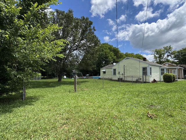 1009 West St, Lebanon, TN 37087
