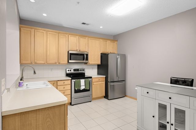 8517 Forestview Lane N, Maple Grove, MN 55369