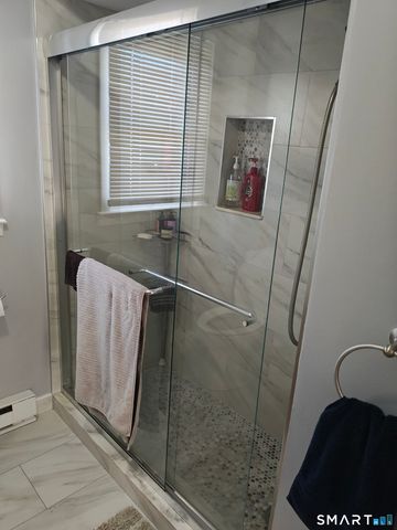 25 Norris Street, Waterbury, CT 06705