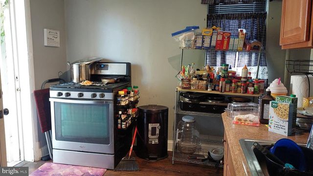 261 HIGHLAND AVE, Trenton, NJ 08618