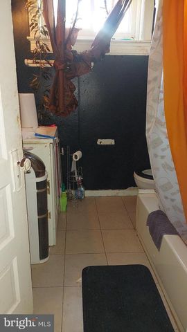 261 HIGHLAND AVE, Trenton, NJ 08618