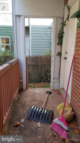 261 HIGHLAND AVE, Trenton, NJ 08618