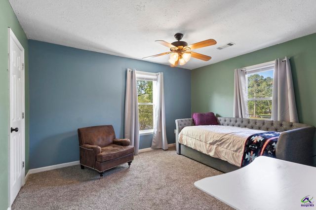106 S Oaks Lane, Warner Robins, GA 31088