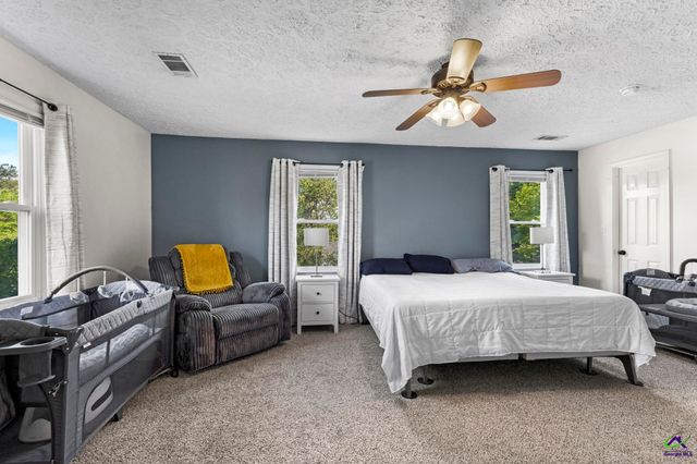 106 S Oaks Lane, Warner Robins, GA 31088