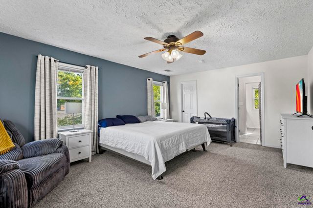 106 S Oaks Lane, Warner Robins, GA 31088