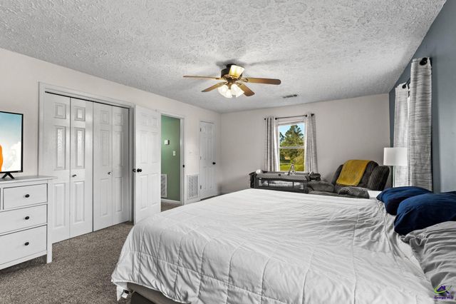 106 S Oaks Lane, Warner Robins, GA 31088