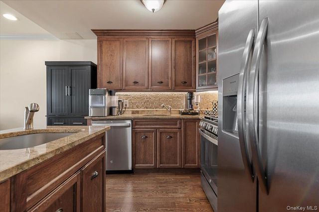 156 Beach 9th Street 4D, Far Rockaway, NY 11691