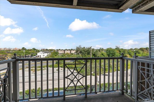 156 Beach 9th Street 4D, Far Rockaway, NY 11691