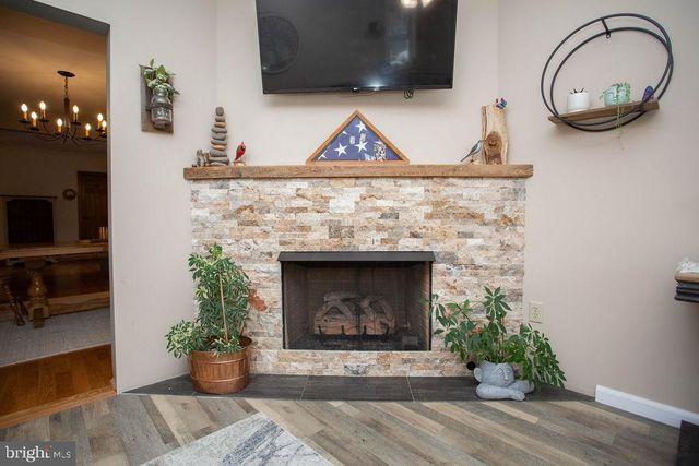 406 WALNUT AVE, Laurel Springs, NJ 08021