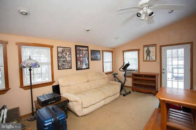 406 WALNUT AVE, Laurel Springs, NJ 08021