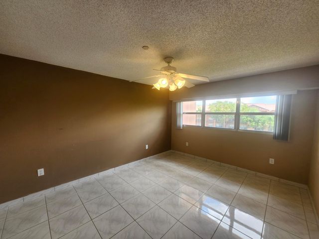 601 SW 142nd Avenue SW 413 Q, Pembroke Pines, FL 33027