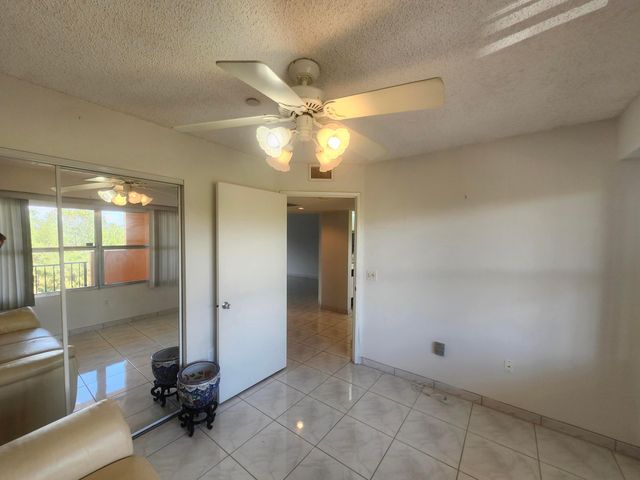 601 SW 142nd Avenue SW 413 Q, Pembroke Pines, FL 33027