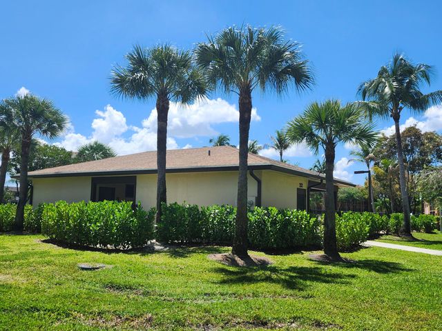 601 SW 142nd Avenue SW 413 Q, Pembroke Pines, FL 33027