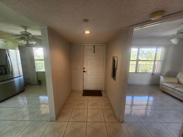 601 SW 142nd Avenue SW 413 Q, Pembroke Pines, FL 33027