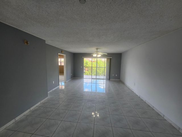 601 SW 142nd Avenue SW 413 Q, Pembroke Pines, FL 33027