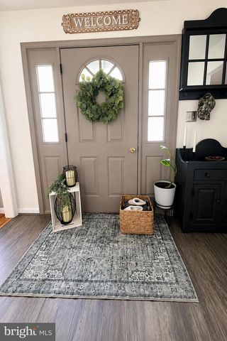 37 GREENMONT DR, Enola, PA 17025