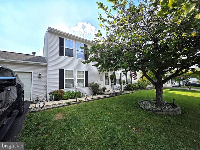 37 GREENMONT DR, Enola, PA 17025