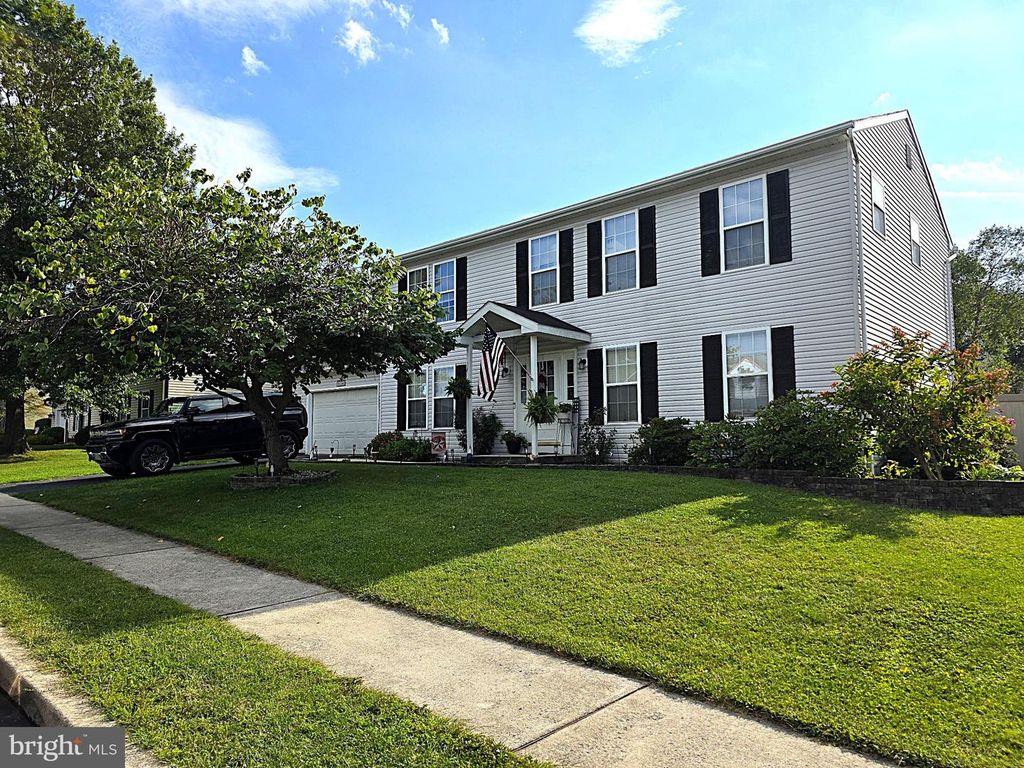 37 GREENMONT DR, Enola, PA 17025