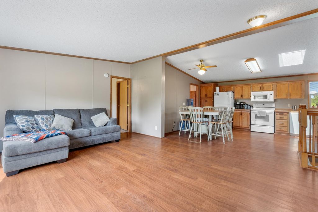 5404 Rush Point Drive, Rush City, MN 55069 — photo 3