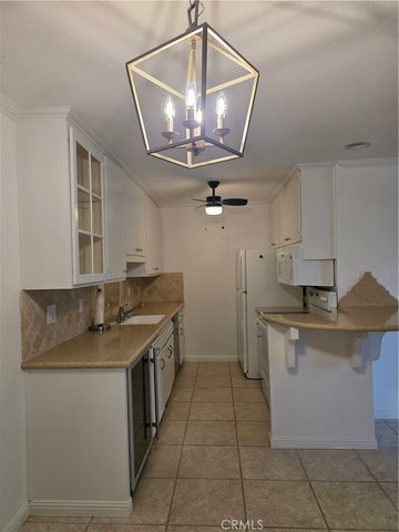 448 N Bellflower Boulevard 101, Long Beach, CA 90814