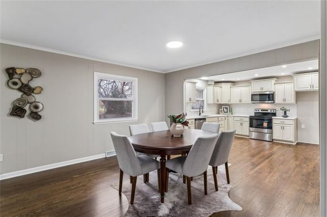 1001 Tam Oshanter Drive, Kansas City, MO 64145