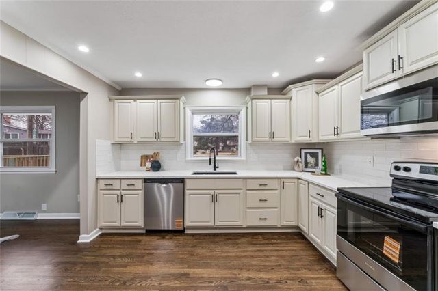 1001 Tam Oshanter Drive, Kansas City, MO 64145