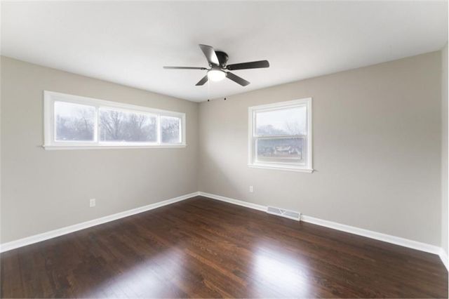 1001 Tam Oshanter Drive, Kansas City, MO 64145