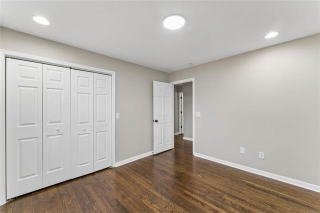 1001 Tam Oshanter Drive, Kansas City, MO 64145