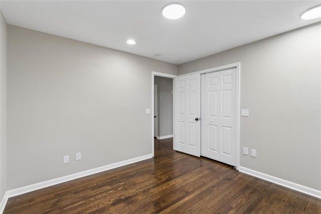 1001 Tam Oshanter Drive, Kansas City, MO 64145