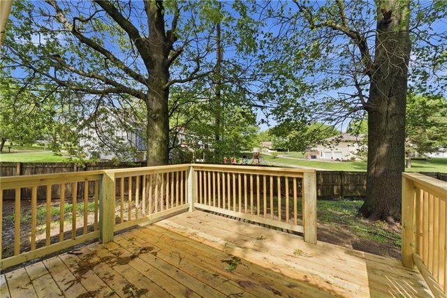 1001 Tam Oshanter Drive, Kansas City, MO 64145