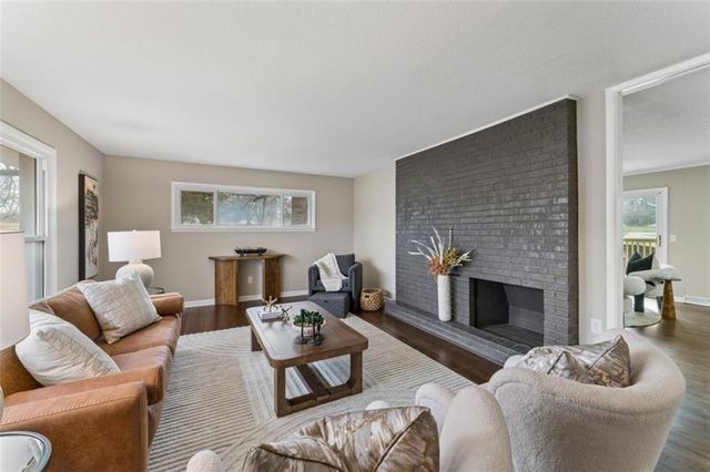 1001 Tam Oshanter Drive, Kansas City, MO 64145