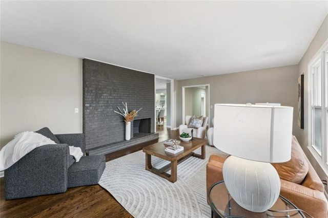 1001 Tam Oshanter Drive, Kansas City, MO 64145