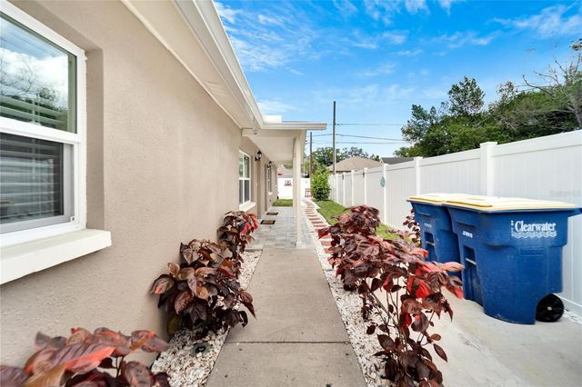 1462 CLEVELAND STREET 1, Clearwater, FL 33755