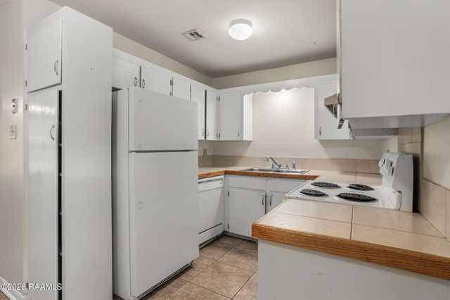 115 Woodworth Lane F, Lafayette, LA 70508