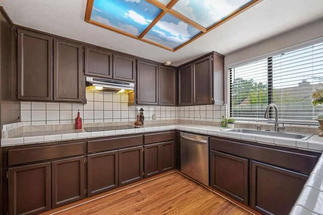 9009 Chaff Ct, Elk Grove, CA 95758