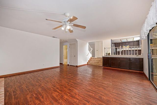 9009 Chaff Ct, Elk Grove, CA 95758