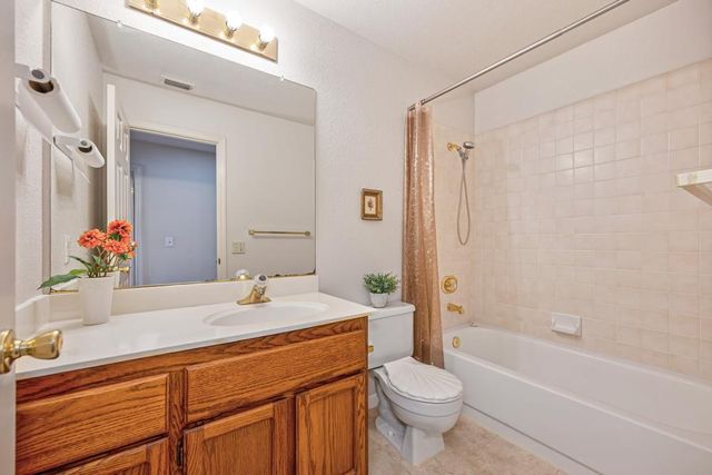 9009 Chaff Ct, Elk Grove, CA 95758