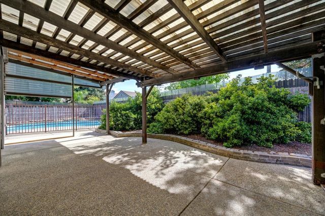 9009 Chaff Ct, Elk Grove, CA 95758