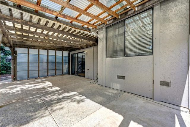 9009 Chaff Ct, Elk Grove, CA 95758