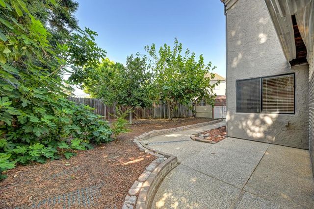 9009 Chaff Ct, Elk Grove, CA 95758