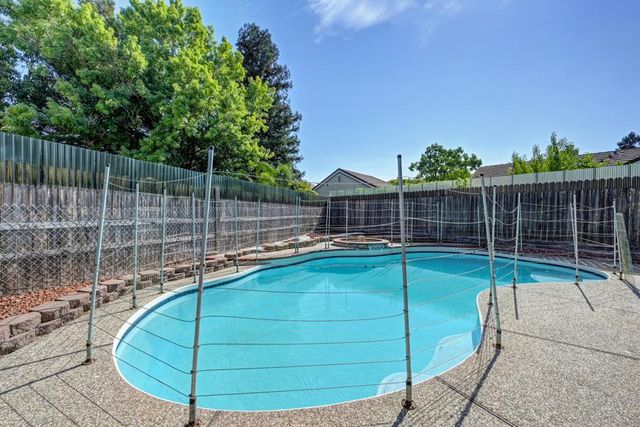9009 Chaff Ct, Elk Grove, CA 95758