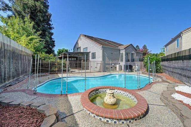 9009 Chaff Ct, Elk Grove, CA 95758