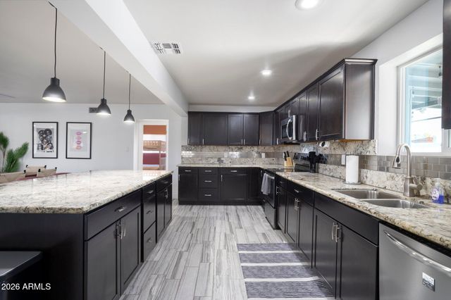 8237 E CHAPARRAL Road, Scottsdale, AZ 85250