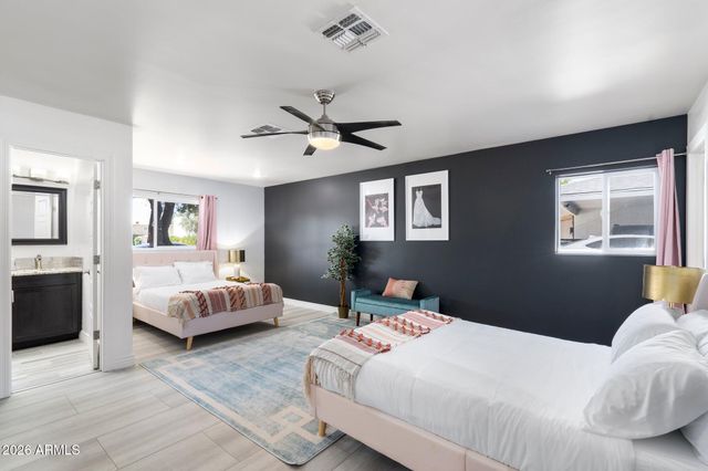 8237 E CHAPARRAL Road, Scottsdale, AZ 85250