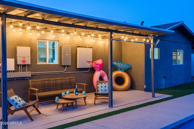 8237 E CHAPARRAL Road, Scottsdale, AZ 85250