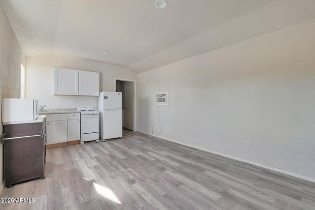 8237 E CHAPARRAL Road, Scottsdale, AZ 85250