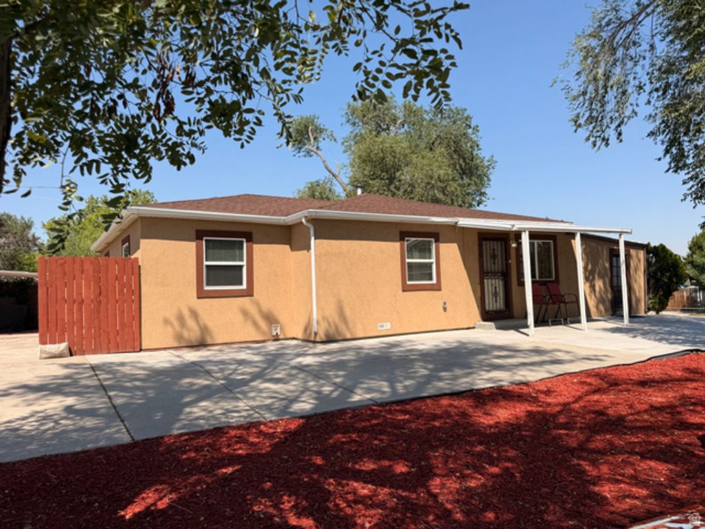 5626 S 4015 W, Taylorsville, UT 84129