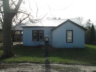 915 Bruce Street, Cottrellville, MI 48039