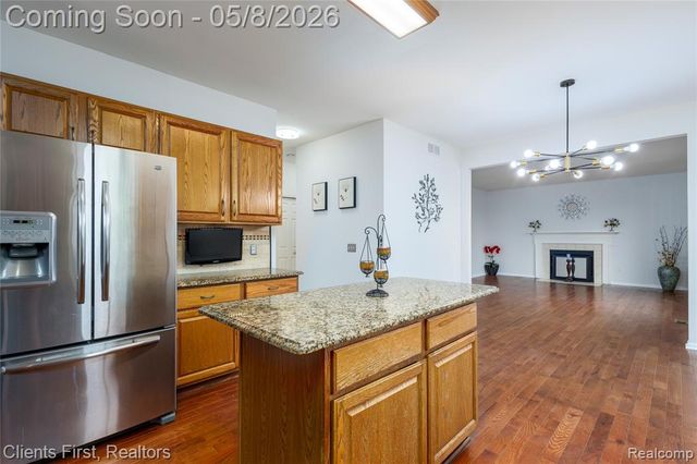 45498 Muirfield Drive, Canton, MI 48188